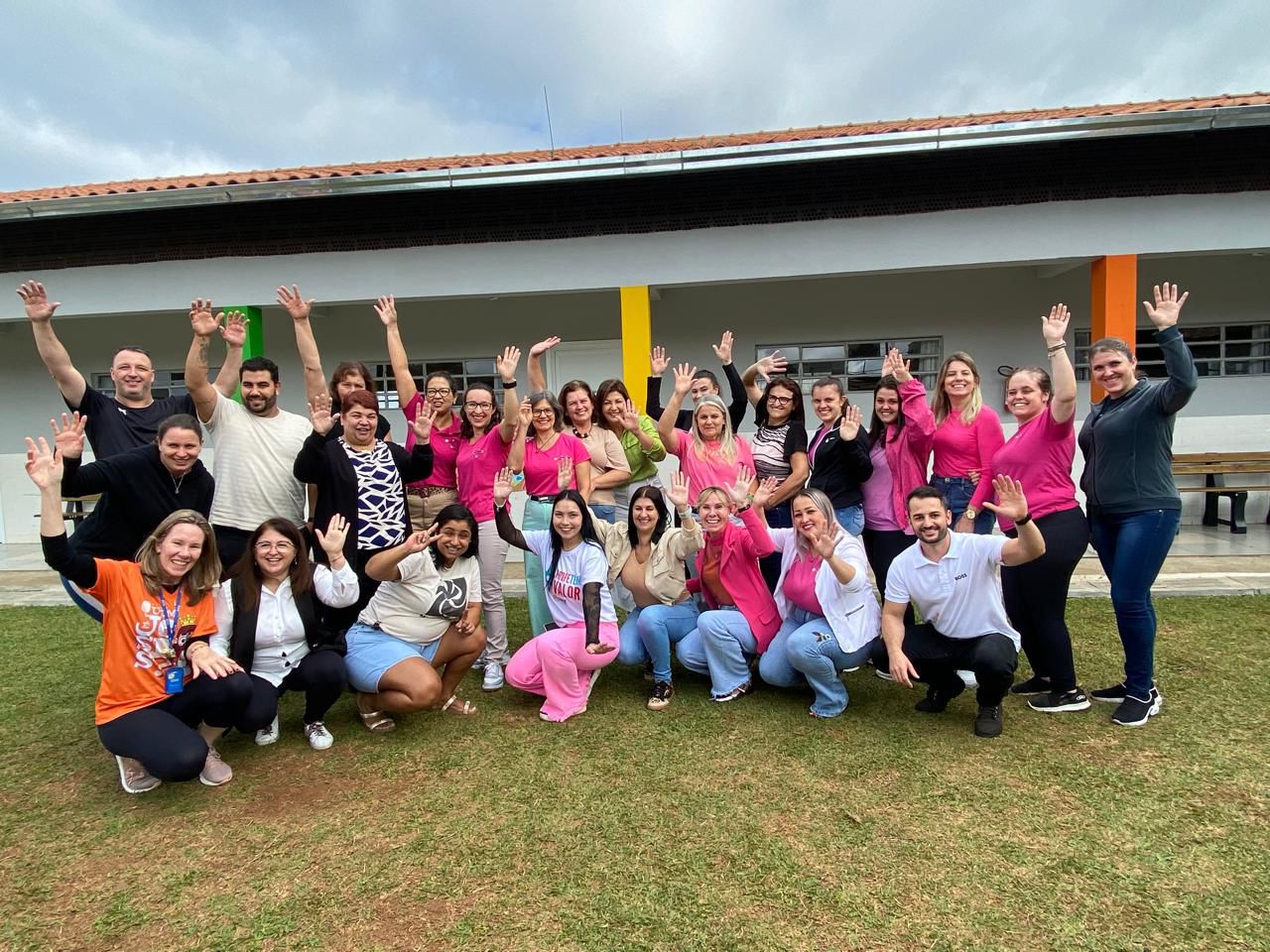 Concórdia: voluntárias levam conhecimentos e musicoterapia ao Dia da Família na Escola