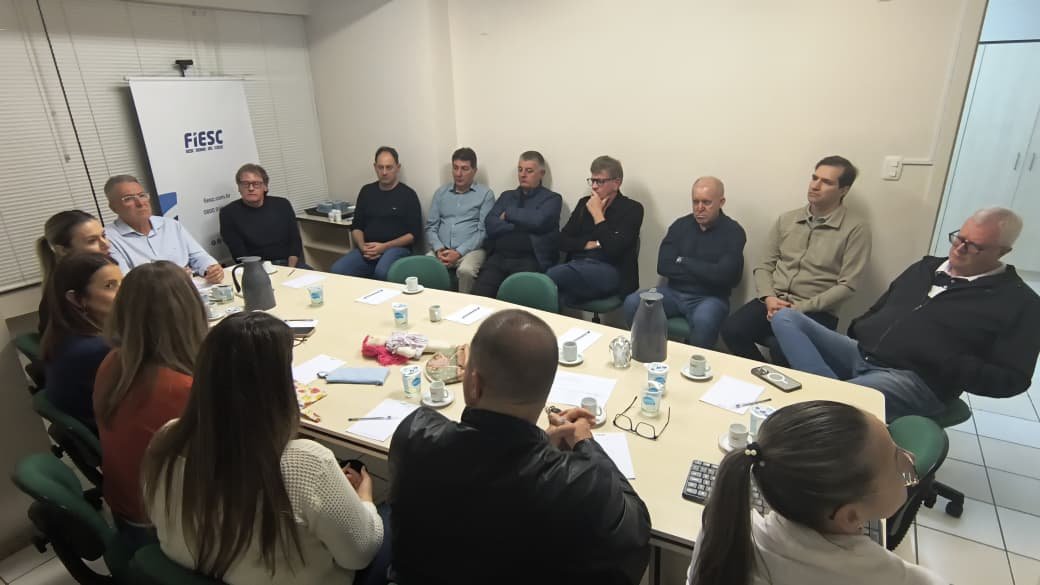 Alto Uruguai: reunião da Vice-Presidência da FIESC apresenta projetos e fomenta diálogo sobre futuro
